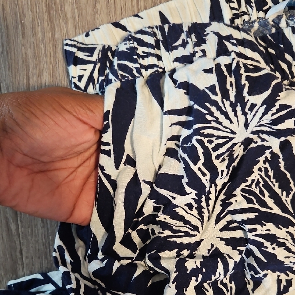 Blue Island Navy and Cream Leaf Print 2 Piece Set - Picture 13 of 14